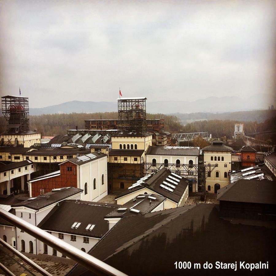 Hotel Bialy Валбжих Экстерьер фото